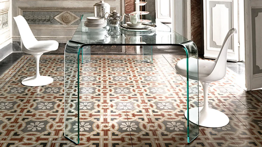 Spider gebogener Tisch aus gebogenem Glas von Fiam