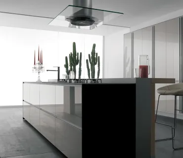 valcucine artematic kitchen aus weißem wolkenglas