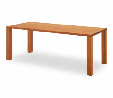 Tisch aus massivem Holz
